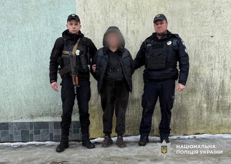 Поліція опублікувала момент закладання вибухівки в центрі Львова