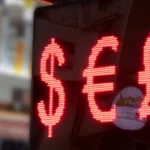 Курс валют на 10 серпня: долар у банках знову перетнув позначку 45 гривень